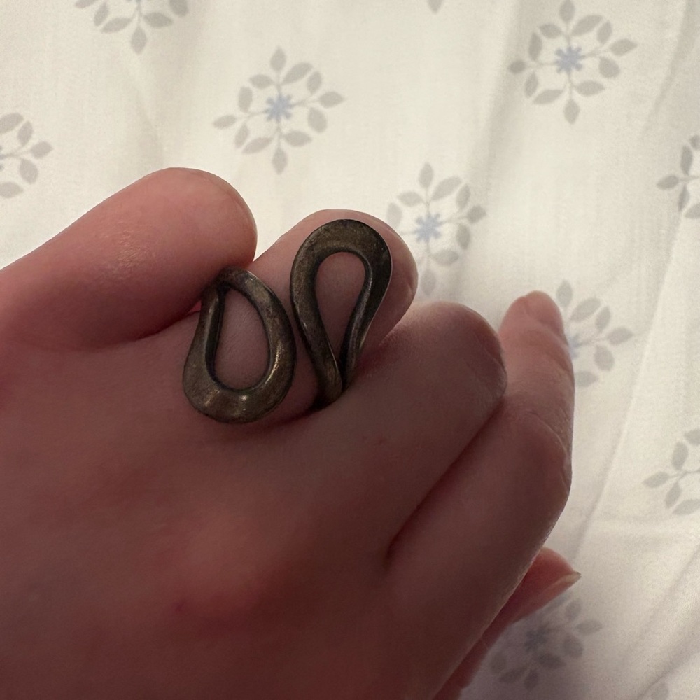 SOLD - sterling silver 925 teardrop shape - brutalist(?) ring